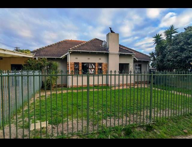 5 BEDROOM HOUSE FOR SALE IN THORNTON